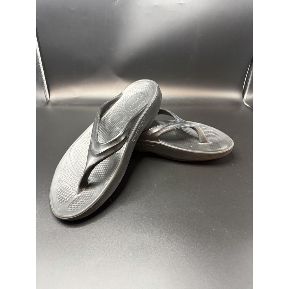 Oofos Oolala Luxe Women's Size 8 Black Recovery Flip Flops Sandals/READ